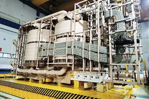 隴東 山東 800千伏特高壓直流輸電工程慶陽換流站首臺(tái)產(chǎn)品內(nèi)裝工序順利完工